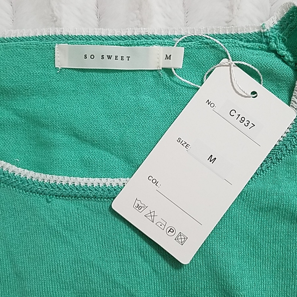 Mint green lightweight sweater pearl accents S-M-Lrg. Office Church - Picture 5 of 8
